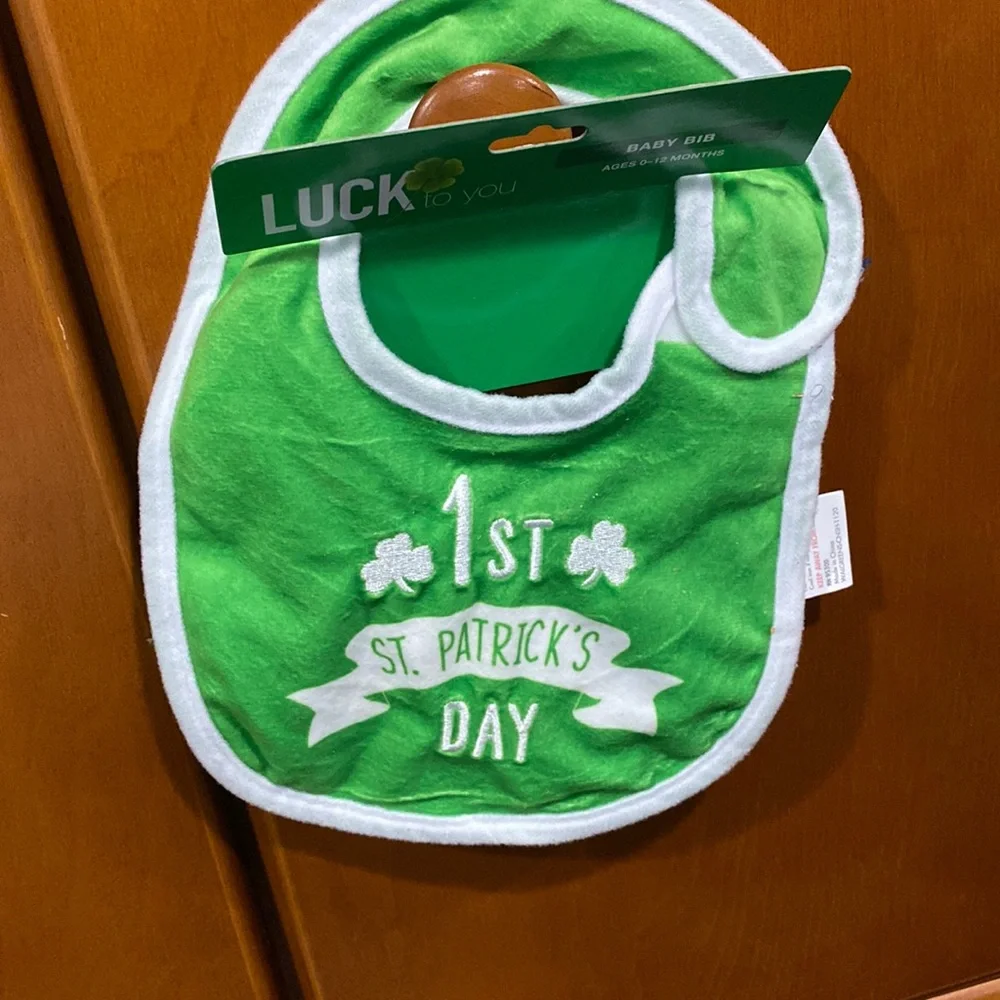 1st St. Patrick’s Day☘️Baby Bib!